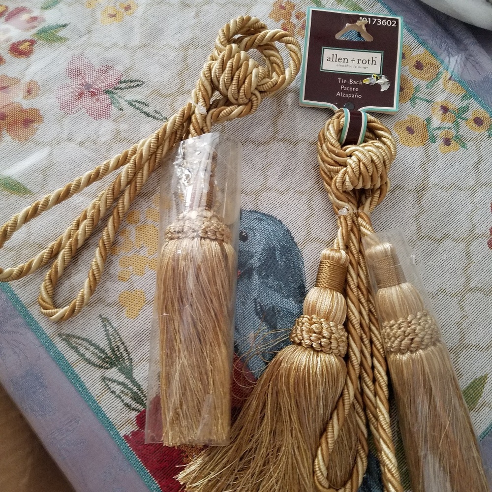 Tie back🐦🐦💚